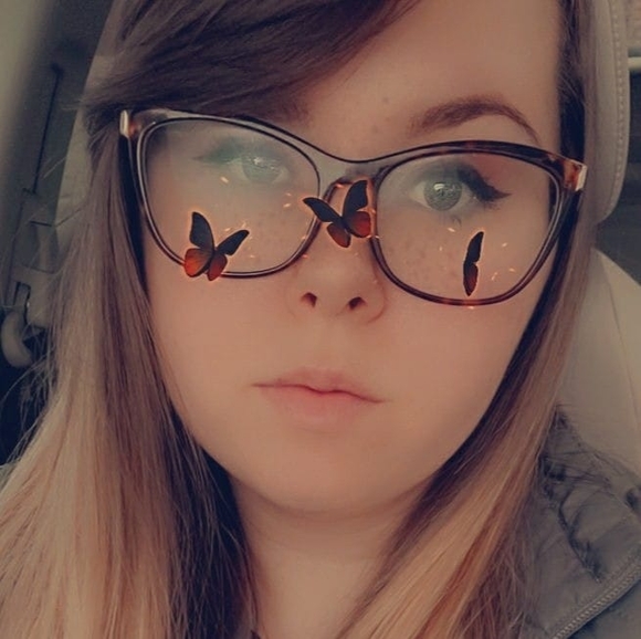 Profile Picture of Krista Kellar (@krista24kellar) on Poshmark