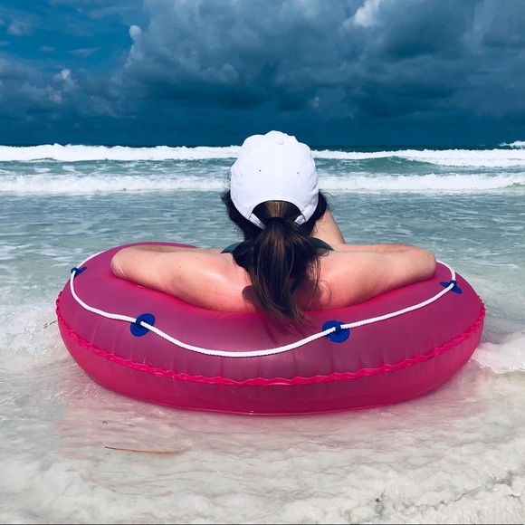 Profile Picture of Lily Crooker (@lcrooker) on Poshmark