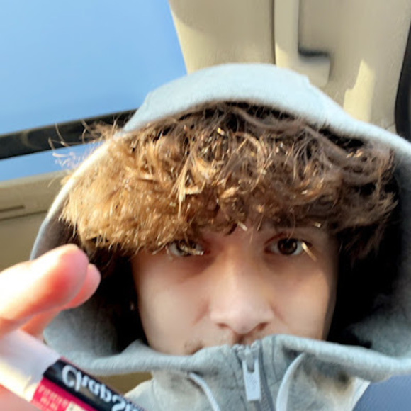 Profile Picture of Caden Mcvay (@mcvaycheez) on Poshmark