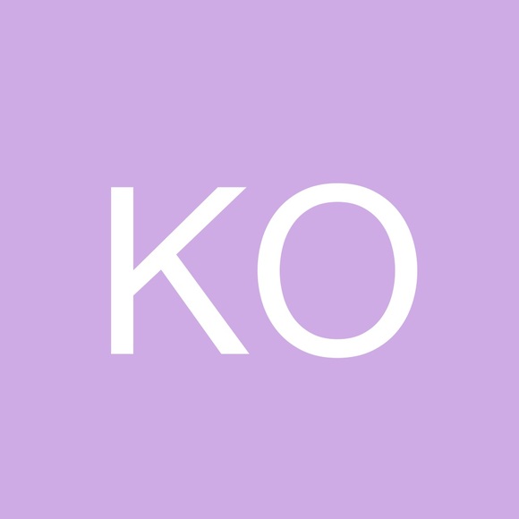 Profile Picture of Kellie Oesterling (@koesterling) on Poshmark