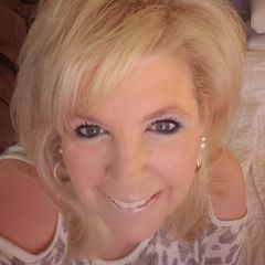 Profile Picture of Lorena Daniels (@lorenadaniels) on Tiktok