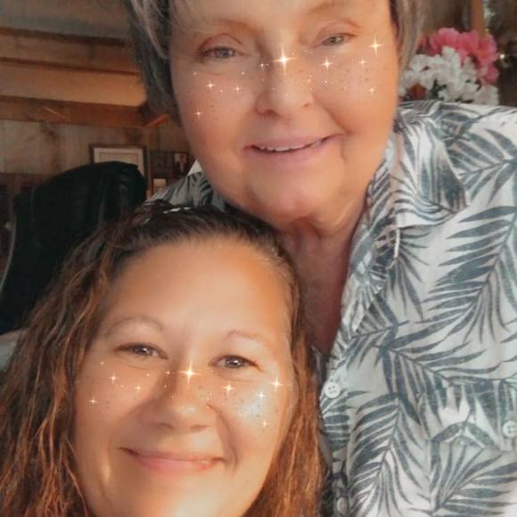 Profile Picture of Tina Albert (@katinaalbert) on Poshmark