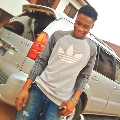 Profile Picture of ÛnÇle Shâd  🐼 (@ShedrachDaniel2) on Twitter