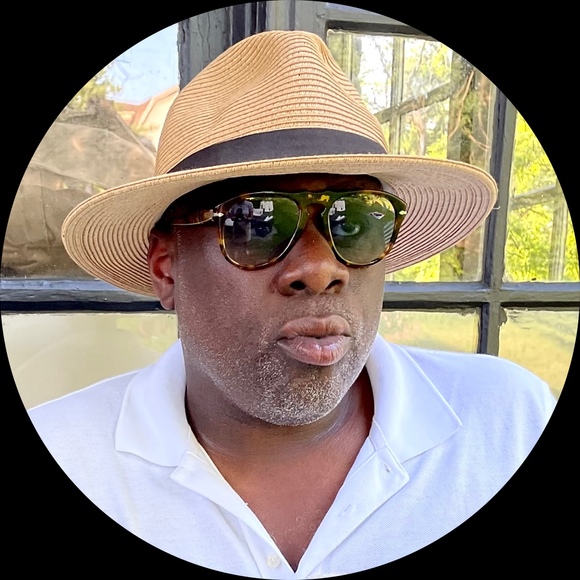 Profile Picture of Aaron Clark (@aaluxe1) on Poshmark