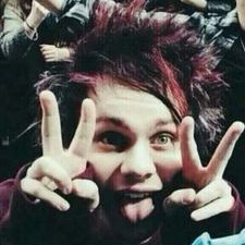 Alessia Calabrò - Twitter Profile Picture of Alessia Calabrò (@CalumLukeMichae) on Twitter