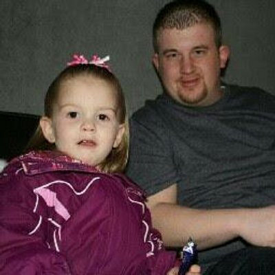 Profile Picture of Derek Shine (@fe33e09eb67a405) on Twitter