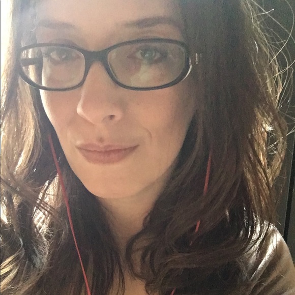 Profile Picture of Jess Pivar (@jessiewessy4) on Poshmark