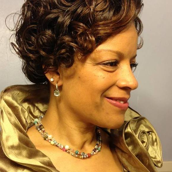 Profile Picture of Sillette Sheler (@sillettesheler) on Poshmark