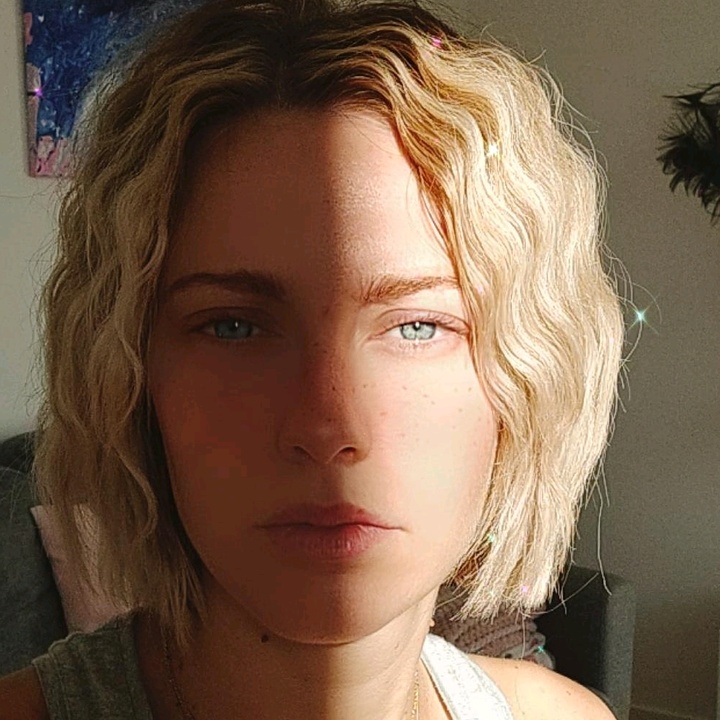Profile Picture of Caroline.sutter (@caroline.sutter) on Tiktok