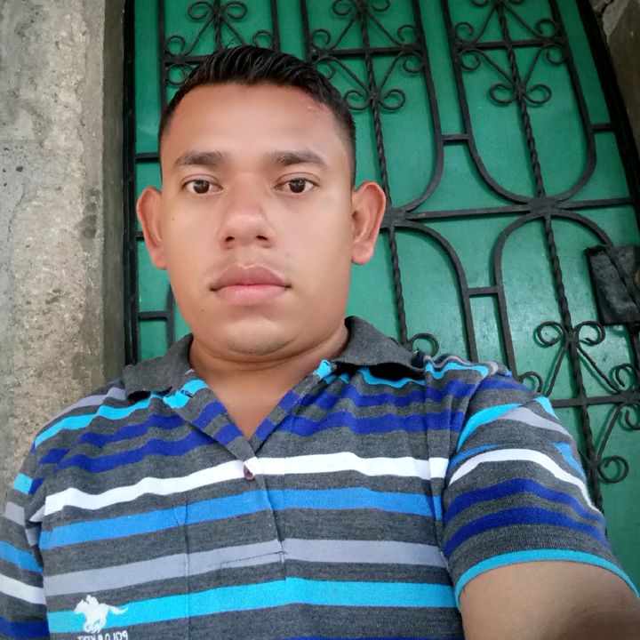 Profile Picture of oscar pinto (@alejandritoenriqu) on Tiktok