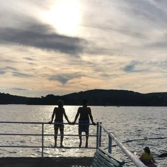 Toni Racanelli - Poshmark Profile Picture of Toni Racanelli (@toniracanelli) on Poshmark