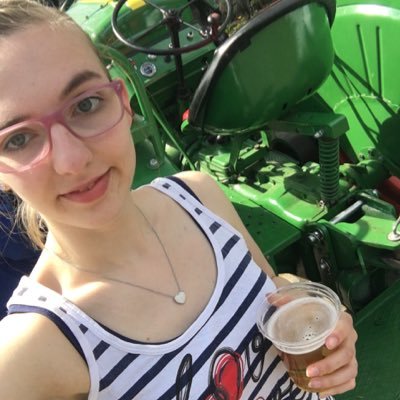 Profile Picture of Julia Wilke (@oldieprinzessin) on Twitter