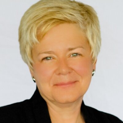 Profile Picture of Deborah Cross (@SimpleCruise) on Twitter