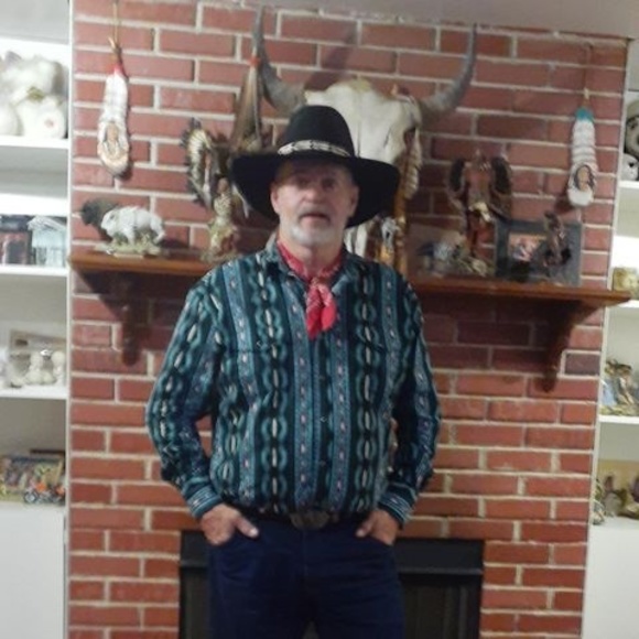 Profile Picture of John Allen (@johnallen812) on Poshmark