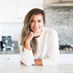 Profile Picture of Whitney Hoffman (@apronandheels) on Instagram