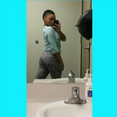 Profile Picture of Tamia Peterson (@Dawg_Azz_Tae) on Twitter