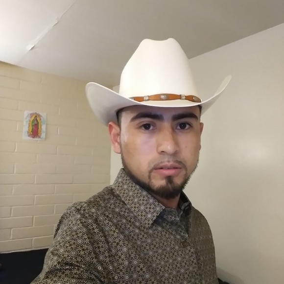 Profile Picture of John Ibarra (@josejuaniba) on Poshmark