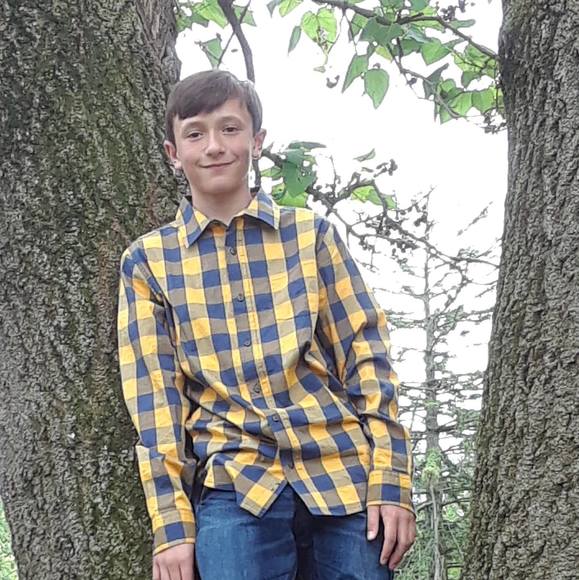 Profile Picture of Maddex Concilio (@maddexconcilio) on Poshmark