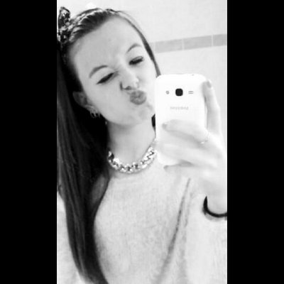 Profile Picture of Cass Official (@CassieBurnett10) on Twitter