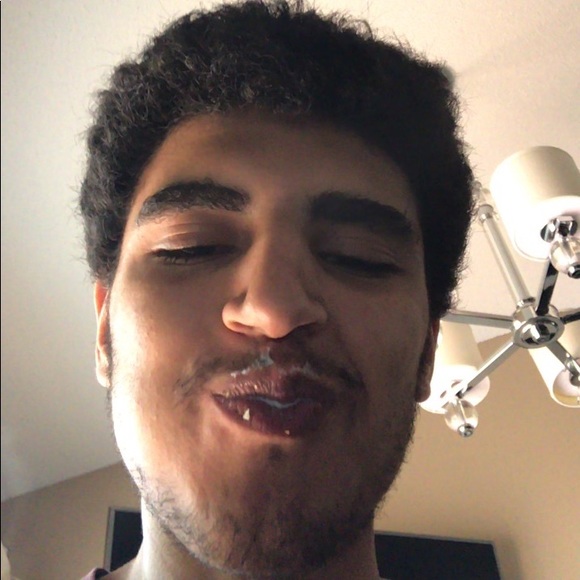 Profile Picture of Ryan Calvert (@ryancalvert22) on Poshmark