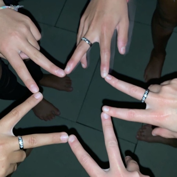 Profile Picture of Natalie Larkowski (@larkowskin) on Poshmark