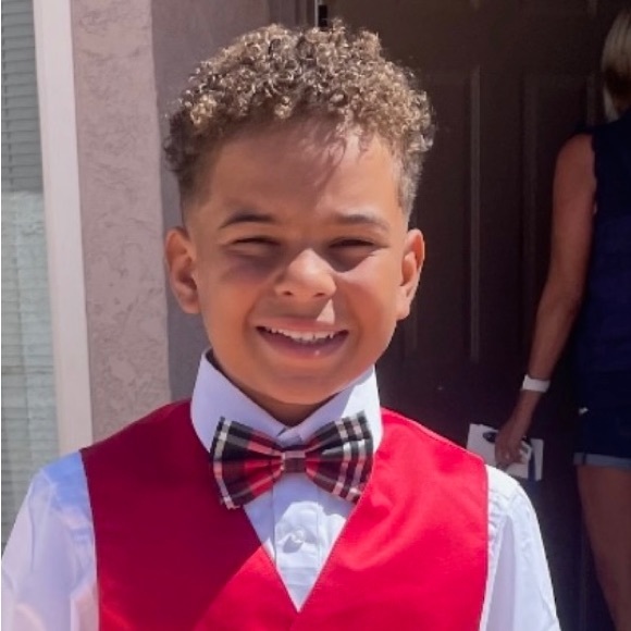 Profile Picture of Coby Harris (@cobyharris32) on Poshmark