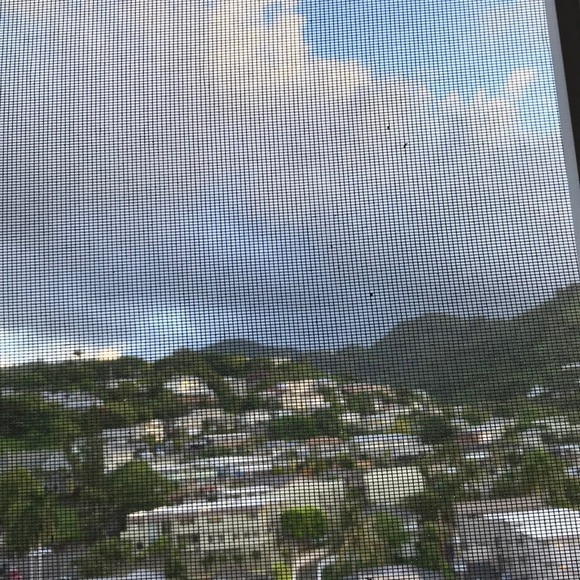 Profile Picture of Iris Lazor (@iklazor) on Poshmark