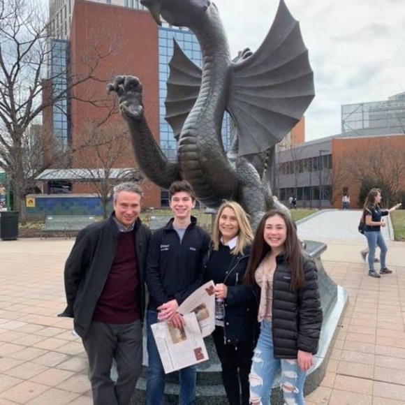 Marci Caplan - Poshmark Profile Picture of Marci Caplan (@mrmcaplan) on Poshmark