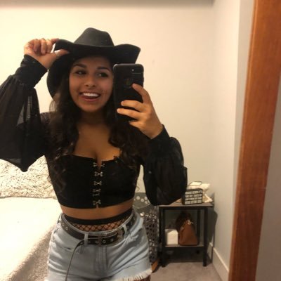 Profile Picture of Shreya Nainwal (@NainwalShreya) on Twitter