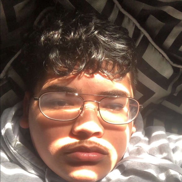 Profile Picture of Javier Serrato (@youngjavi2699) on Poshmark