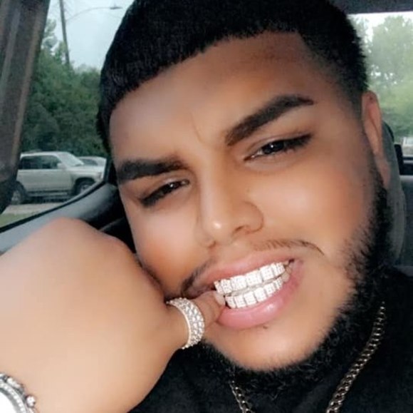 Profile Picture of Joey Rivera (@joeyjayyjayy) on Poshmark