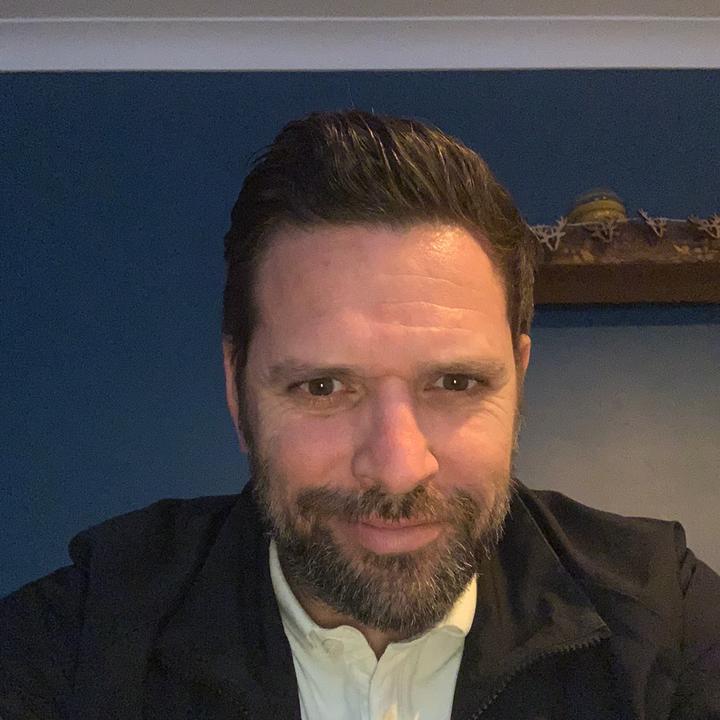 Profile Picture of scottschooling (@scottschooling) on Tiktok