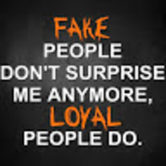 Profile Picture of Marina Shlemon (@marinashlemon) on Poshmark