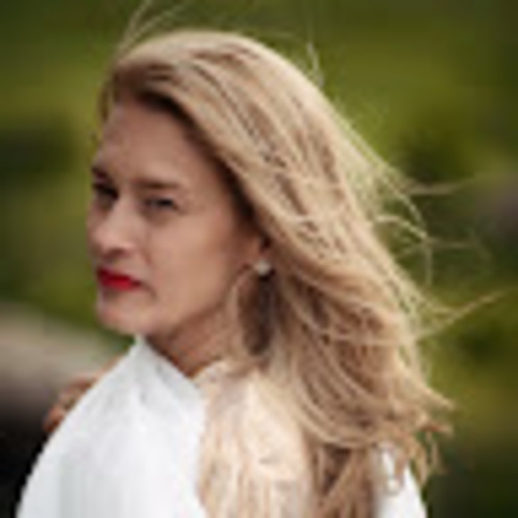 Profile Picture of Mari Wright-hornfeld (@121withmari) on Poshmark