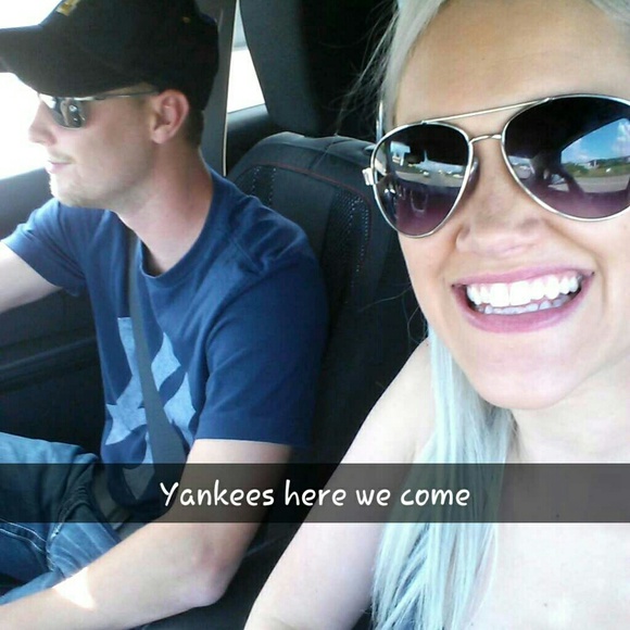 Profile Picture of Tami Roberts (@tamiroberts09) on Poshmark