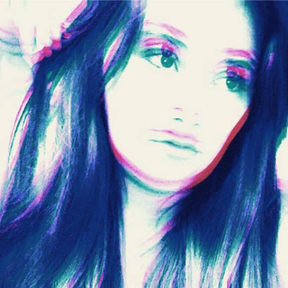 Profile Picture of Rebekah Dorscher (@trixie1998) on Poshmark