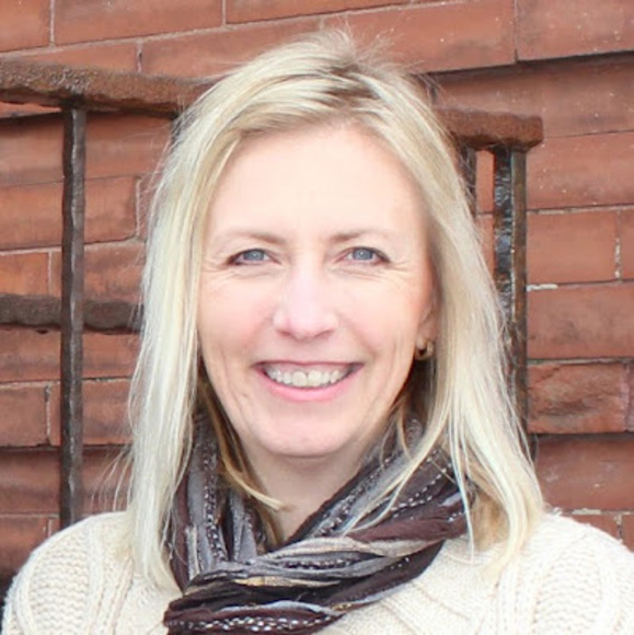 Profile Picture of Susan Eichacker (@susaneichacker) on Poshmark