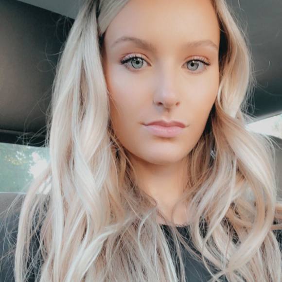 Profile Picture of Hadley Vandewater (@hvandewa6) on Poshmark