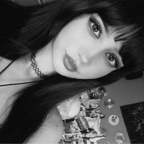 Karina Gillert - Poshmark Profile Picture of Karina Gillert (@karinagillert) on Poshmark