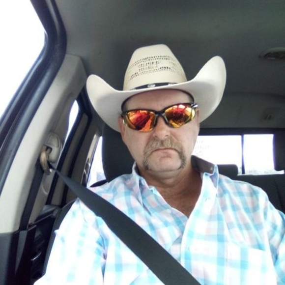 Profile Picture of Verne Goodenough (@vernegoodenough) on Poshmark