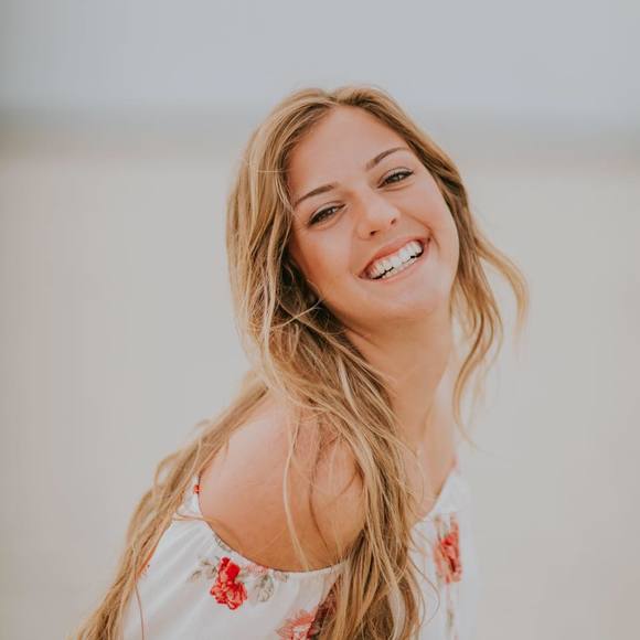 Profile Picture of Jelena Mcnown (@jmcccs) on Poshmark