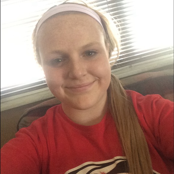 Profile Picture of Madi Knobbe (@knobbe1) on Poshmark