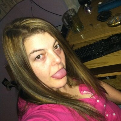 Profile Picture of Jamie Griswold (@babyygirl82) on Twitter