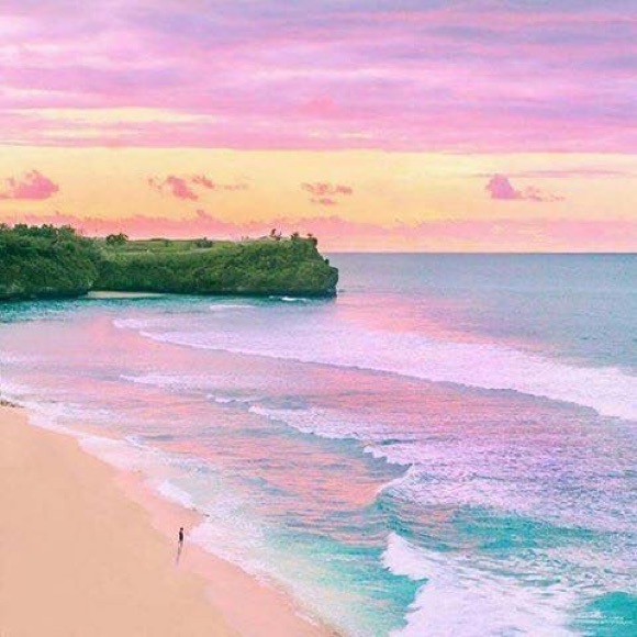 Profile Picture of Eman Eskander (@emmaeman) on Poshmark