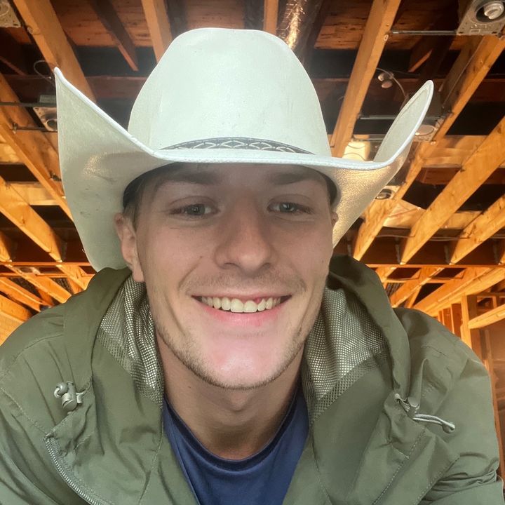 Profile Picture of CallmeJoshy (@j_fournier) on Tiktok
