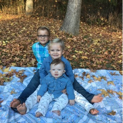 Lisa Elicker - Twitter Profile Picture of Lisa Elicker (@ElickerLisa) on Twitter