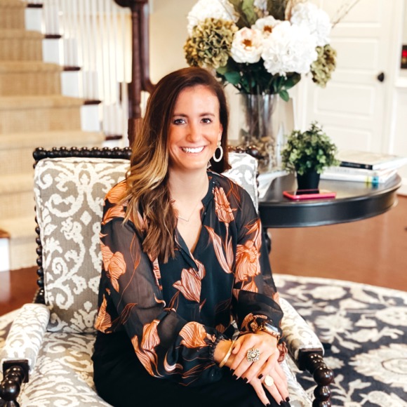 Profile Picture of Stephanie Columbro (@phashionista215) on Poshmark