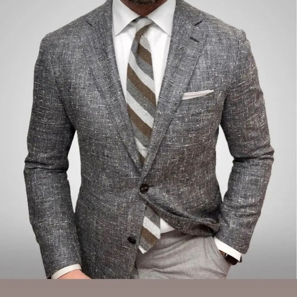 Profile Picture of Tong Tong (@tongrigtong) on Poshmark