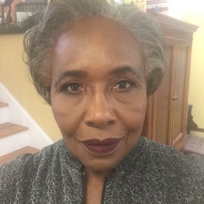 Profile Picture of Rose Weaver (@weaver_rose) on Twitter