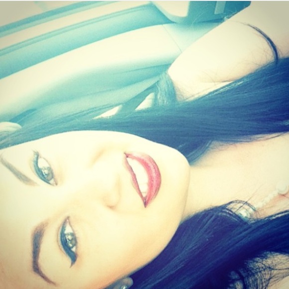 Profile Picture of Kaitlin Colbert (@kaitlinalexis29) on Poshmark